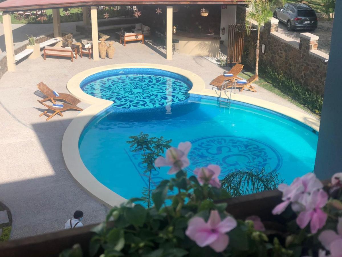Saint George Hotel - Spa & Temazcal 테키스키아판 외부 사진