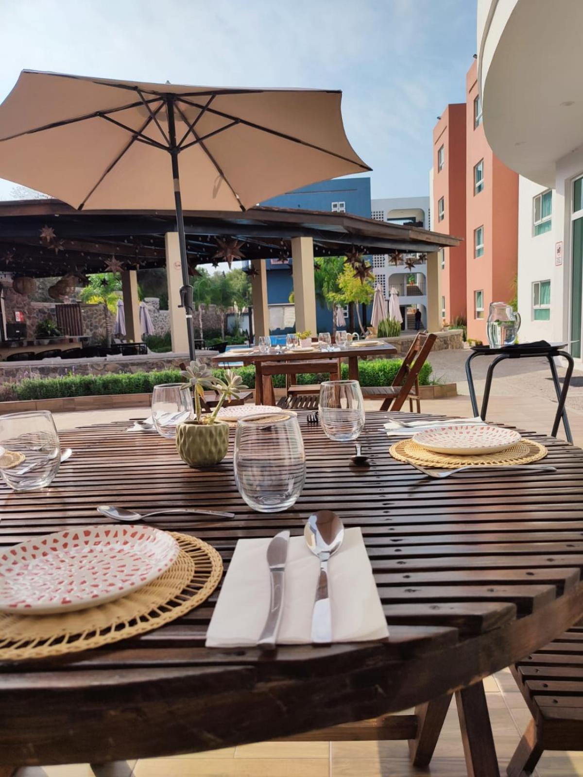 Saint George Hotel - Spa & Temazcal 테키스키아판 외부 사진
