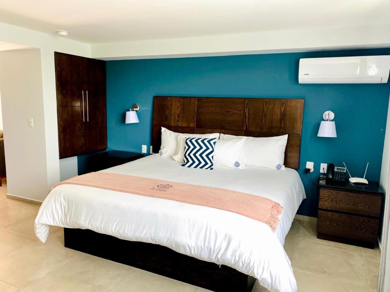 Saint George Hotel - Spa & Temazcal 테키스키아판 외부 사진